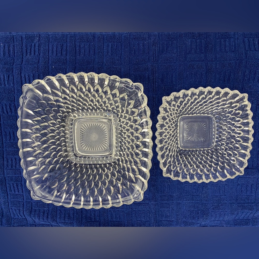 EUC VTG TWO SQUARE FLARED STARBURST BOTTOM PRESSED GLASS DIAMOND PATTERN DISHES